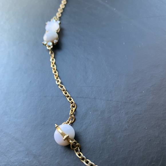 Banana Republic Mother of Pearl Crystal Rhinestone Long Gold Necklace Jewelry - Picture 4 of 6